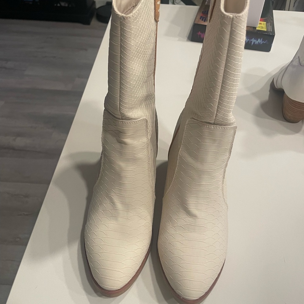 MIA Cream Textured Heeled Boots